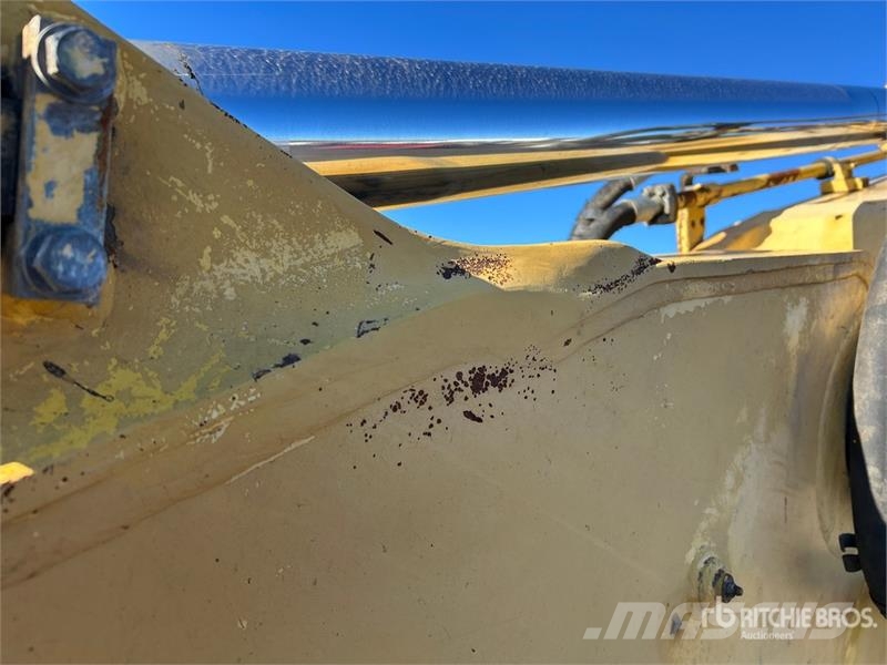Komatsu PC300HD-8 大型油圧ショベル12t以上(パワーショベル・ユンボ)