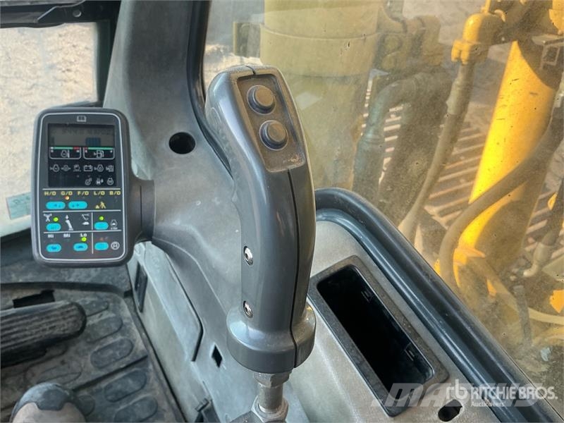 Komatsu PC300LC-6LE Tracked Excavator حفارات زحافة