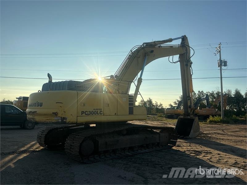 Komatsu PC300LC-6LE Tracked Excavator حفارات زحافة