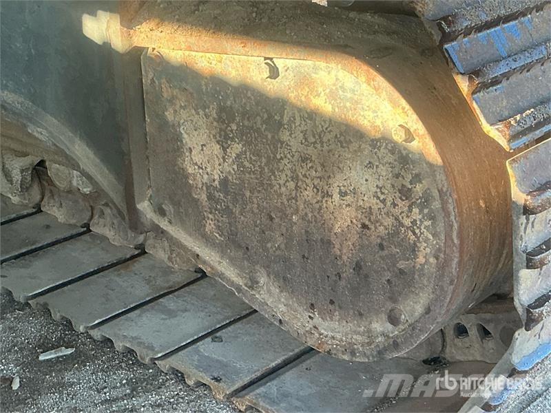 Komatsu PC300LC-6LE Tracked Excavator حفارات زحافة