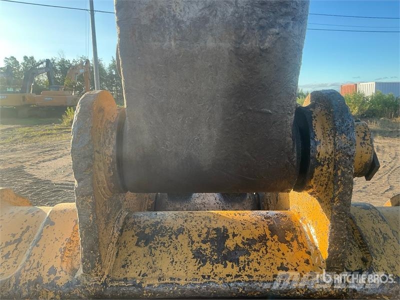 Komatsu PC300LC-6LE Tracked Excavator حفارات زحافة