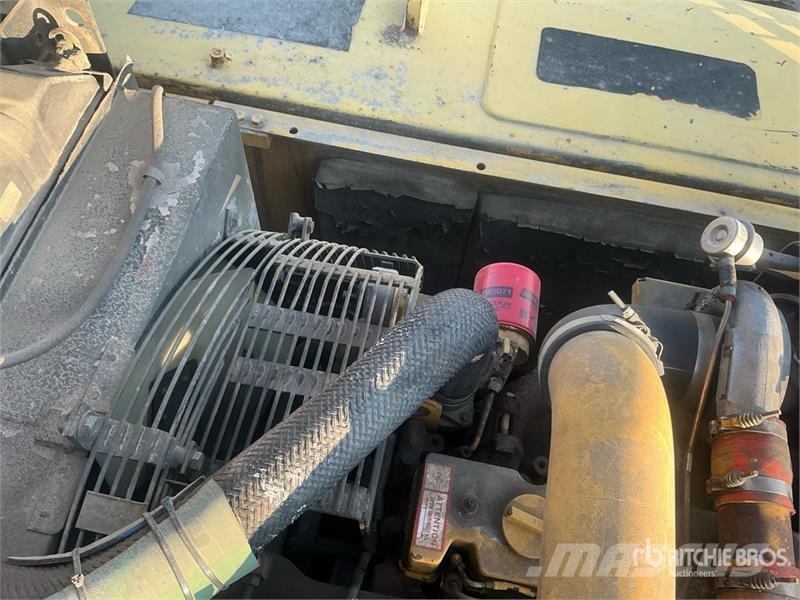 Komatsu PC300LC-6LE Tracked Excavator حفارات زحافة