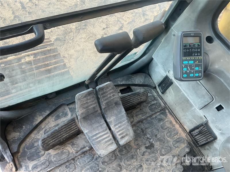 Komatsu PC300LC-6LE Tracked Excavator حفارات زحافة