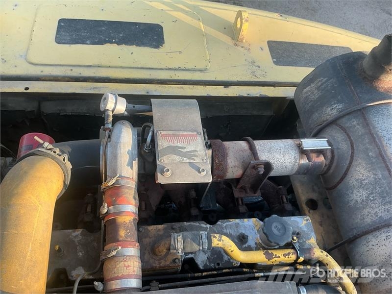 Komatsu PC300LC-6LE Tracked Excavator حفارات زحافة