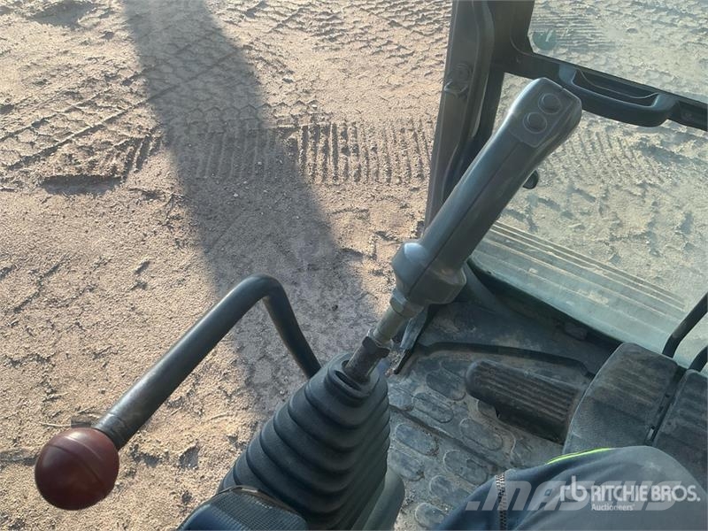 Komatsu PC300LC-6LE Tracked Excavator حفارات زحافة
