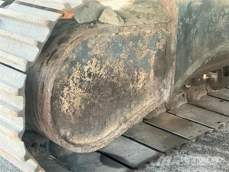 Komatsu PC300LC-6LE Tracked Excavator حفارات زحافة
