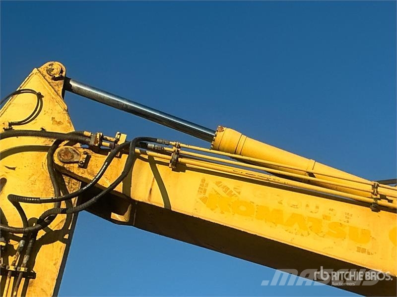 Komatsu PC300LC-6LE Tracked Excavator حفارات زحافة