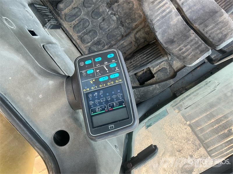 Komatsu PC300LC-6LE Tracked Excavator حفارات زحافة