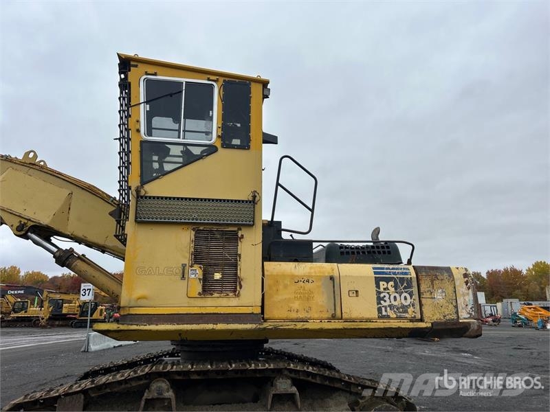 Komatsu PC300LL-7L Heel Boom Log Loader Gelenkausleger Lader