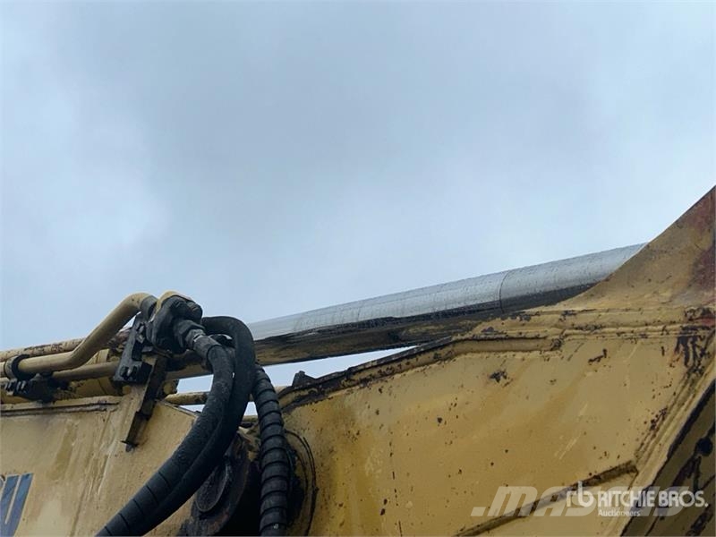 Komatsu PC300LL-7L Log Loader Gelenkausleger Lader