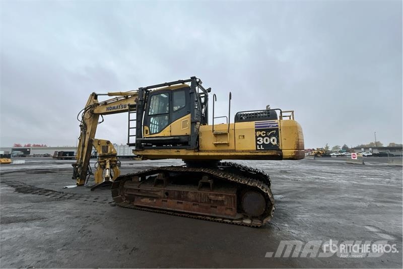 Komatsu PC300LL-7L Log Loader Gelenkausleger Lader