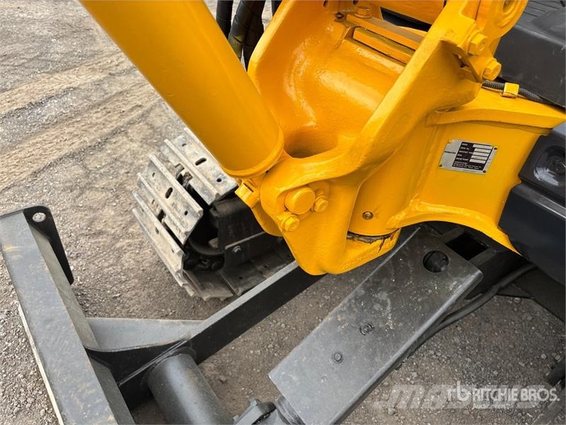 Komatsu PC30MR-1 Εκσκαφάκι (διαβολάκι) < 7t