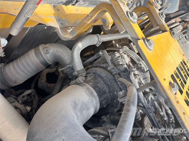 Komatsu PC360LC-10 Tracked Excavator Roomikekskavaatorid