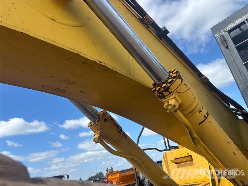 Komatsu PC360LC-10 Tracked Excavator Roomikekskavaatorid