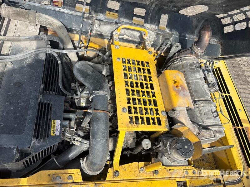 Komatsu PC360LC-10 Tracked Excavator Roomikekskavaatorid