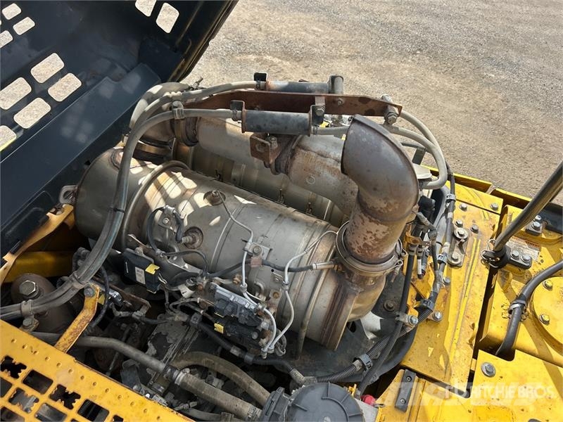 Komatsu PC390LC-11 Lánctalpas kotrók