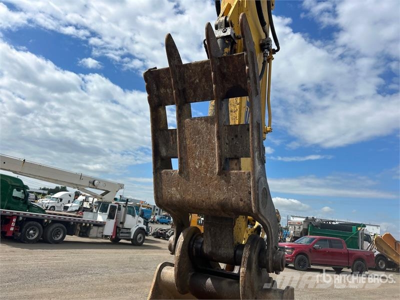 Komatsu PC390LC-11 Escavadoras de rastos