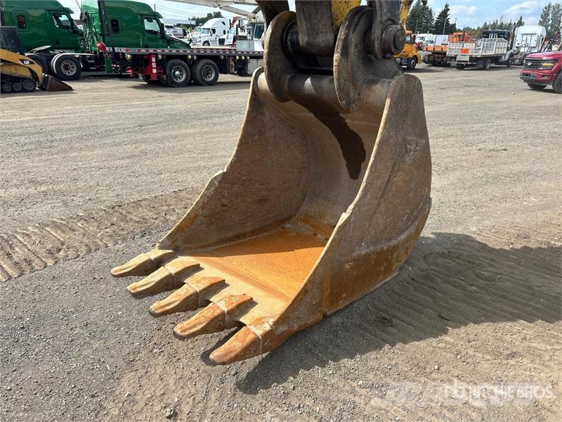 Komatsu PC390LC-11 Escavadoras de rastos