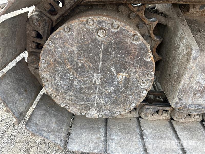 Komatsu PC390LC-11 Lánctalpas kotrók