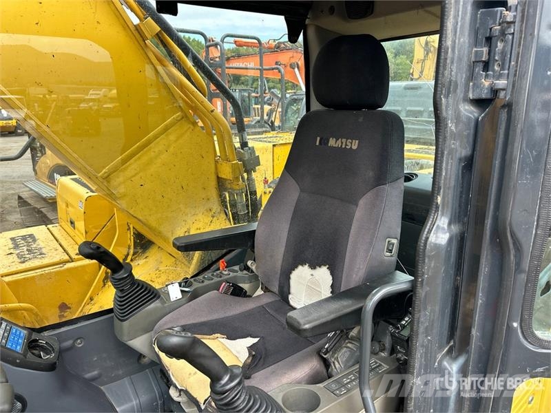 Komatsu PC390LC-11 Lánctalpas kotrók
