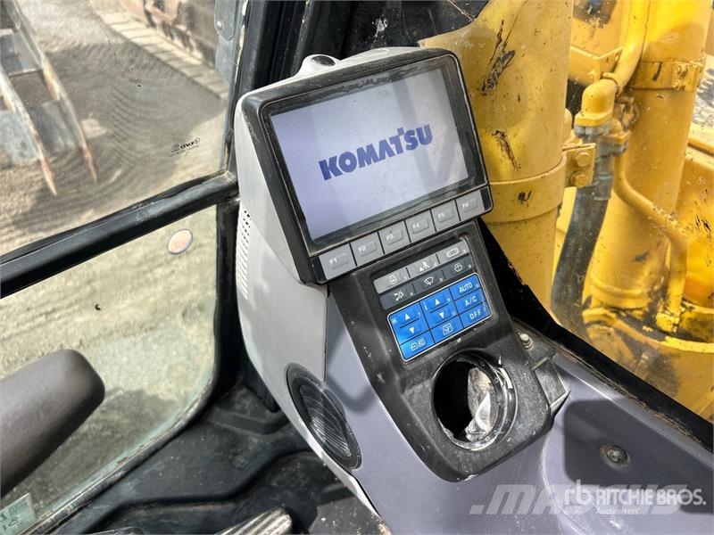 Komatsu PC390LC-11 Lánctalpas kotrók