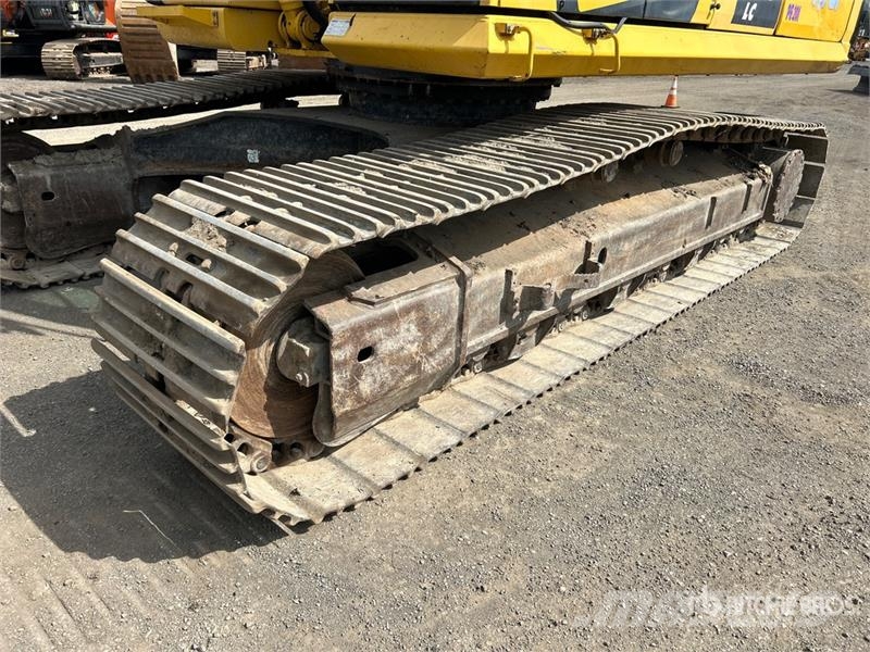 Komatsu PC390LC-11 Escavadoras de rastos