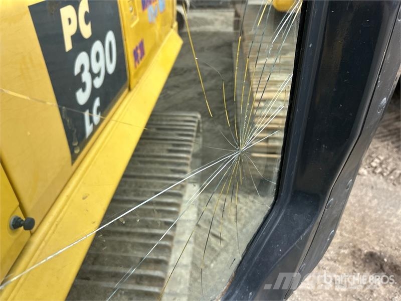 Komatsu PC390LC-11 Lánctalpas kotrók