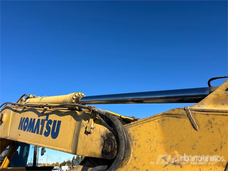 Komatsu PC490LC-10 Crawler excavators