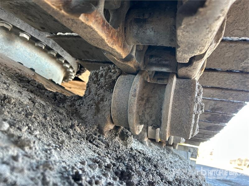 Komatsu PC490LC-10 Crawler excavators
