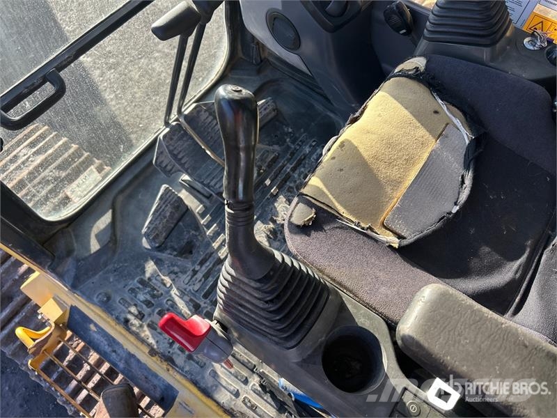 Komatsu PC490LC-10 Crawler excavators