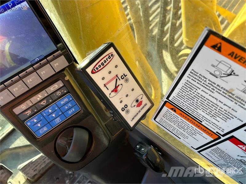 Komatsu PC490LC-10 Crawler excavators