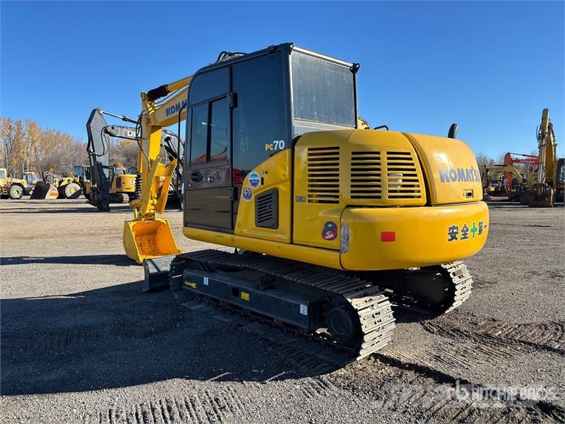 Komatsu PC70-8 Tracked Excavator حفارات زحافة