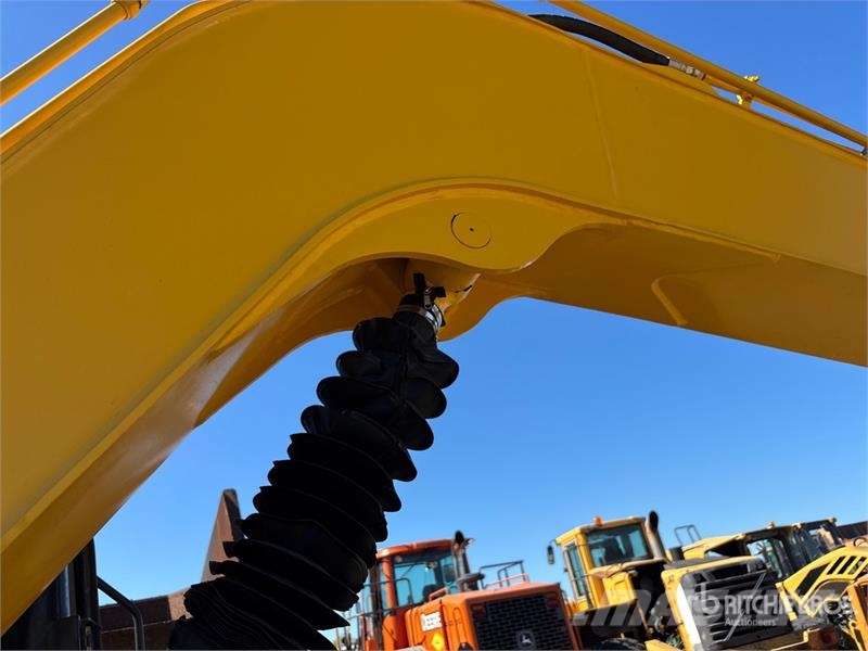 Komatsu PC70-8 Tracked Excavator Roomikekskavaatorid