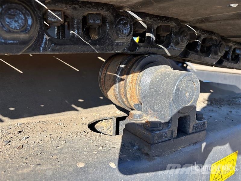 Komatsu PC70-8 Tracked Excavator حفارات زحافة