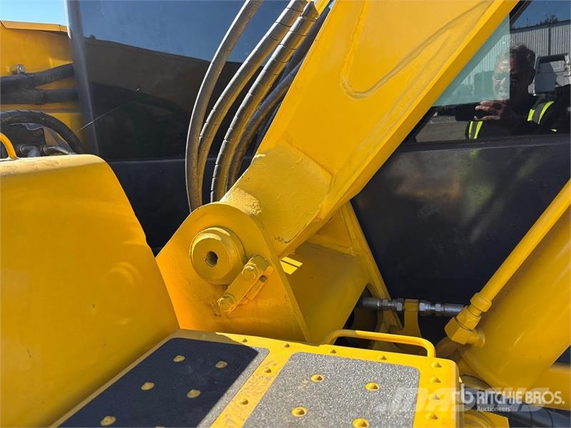 Komatsu PC70-8 Tracked Excavator Roomikekskavaatorid
