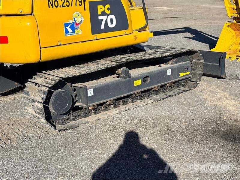 Komatsu PC70-8 Tracked Excavator حفارات زحافة