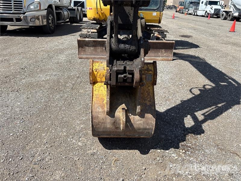 Komatsu PC88MR-8 Tracked Excavator (Inoperable) Bagri goseničarji