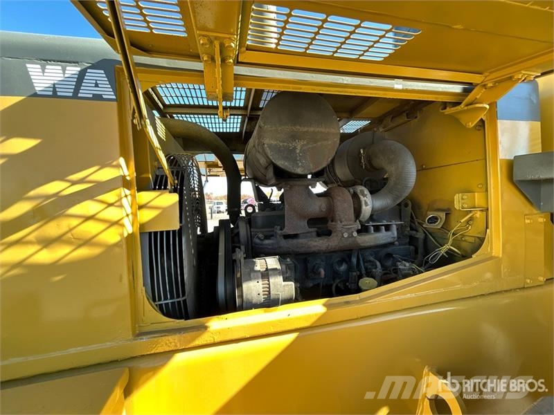 Komatsu Wa320-3A Wheel Loader Chargeuse sur pneus