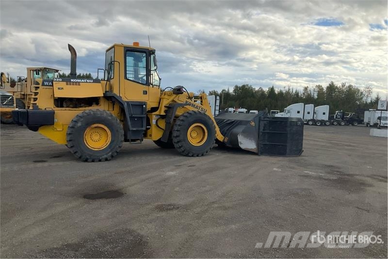 Komatsu WA320-3MC Wheel Loader Kolesni nakladalci