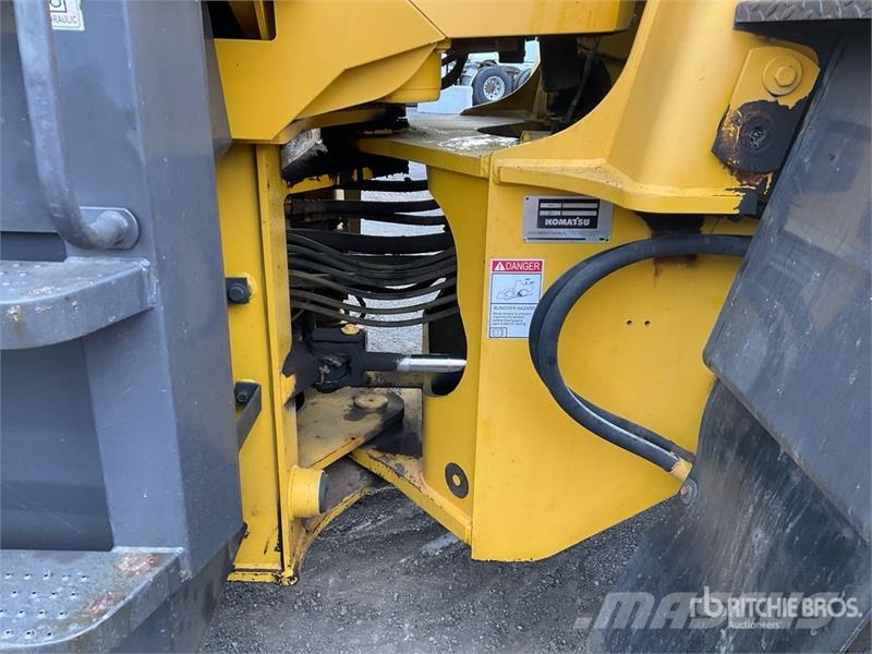 Komatsu WA320-3MC Wheel Loader Kolesni nakladalci