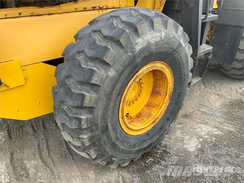 Komatsu WA320-3MC Wheel Loader Kolesni nakladalci