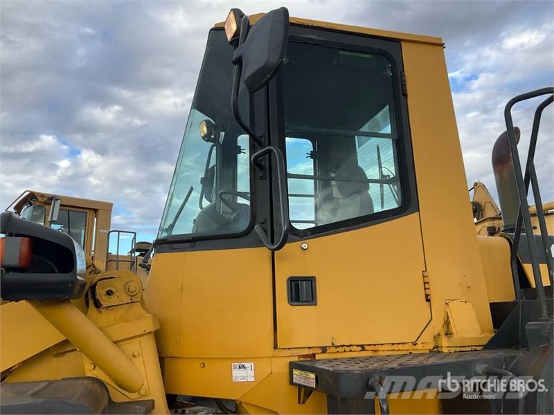 Komatsu WA320-3MC Wheel Loader Kolesni nakladalci