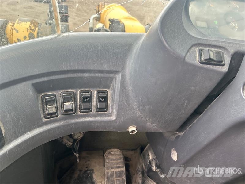 Komatsu WA480-5 Cargadoras sobre ruedas