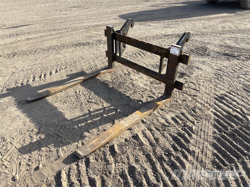 Kubota 47 in Wheel Loader Forks Fourche
