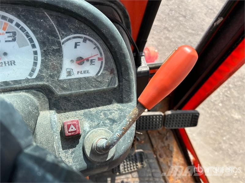 Kubota B2320HSD 4WD Utility Tractor Kompakttraktorer