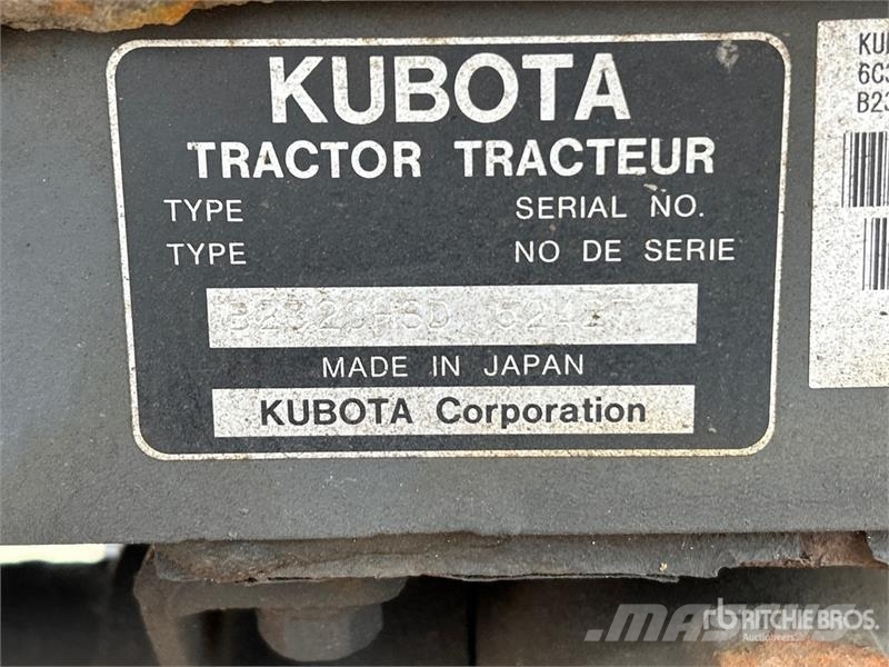 Kubota B2320HSD 4WD Utility Tractor Kompakttraktorer
