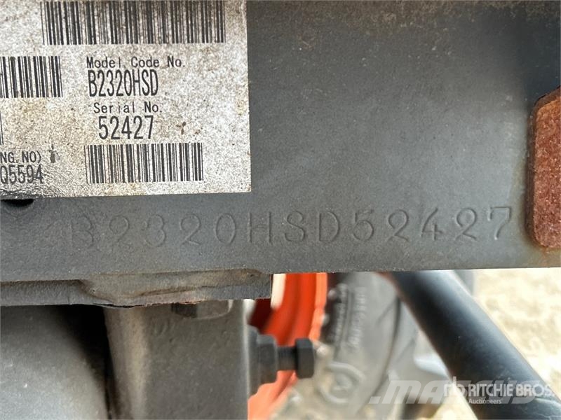 Kubota B2320HSD 4WD Utility Tractor Kompakttraktorer