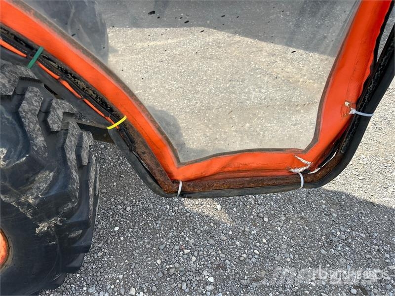 Kubota B2320HSD 4WD Utility Tractor Kompakttraktorer