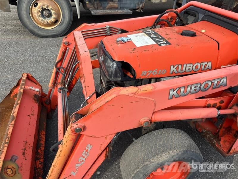 Kubota B2410HSD 4WD Utility Tractor 소형 트랙터