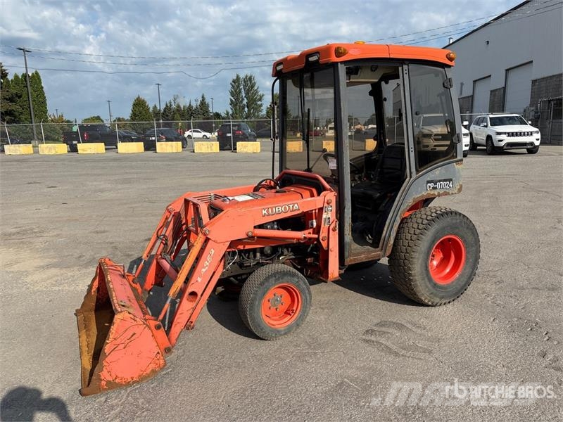 Kubota B2410HSD 4WD Utility Tractor 소형 트랙터